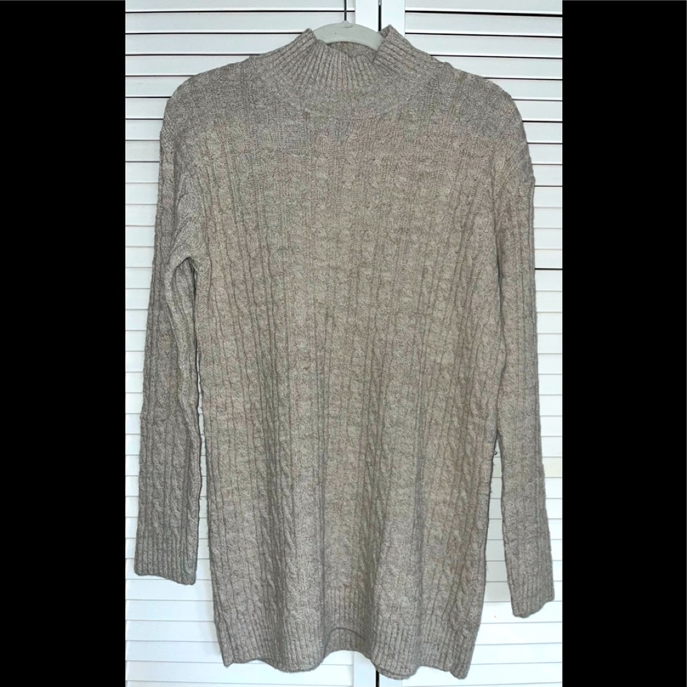 Pretty Little Thing Cable Knit Sweater Dress. Size: S/M, Color: Tan/Cream.